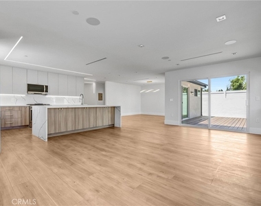 7508 Claire Avenue - Photo Thumbnail 12
