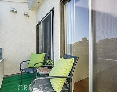 720 W 4th St - Photo Thumbnail 10
