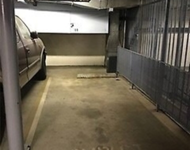 720 W 4th St - Photo Thumbnail 42