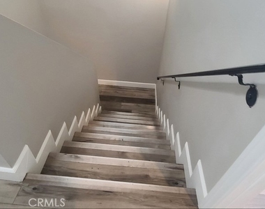 866 E 46th - Photo Thumbnail 6