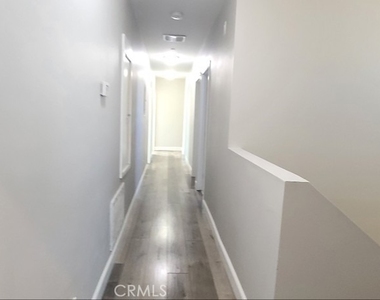 866 E 46th - Photo Thumbnail 5