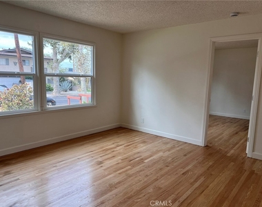 12725 La Cuarta Street - Photo Thumbnail 13