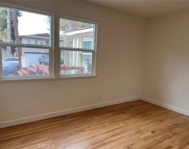 12725 La Cuarta Street - Photo Thumbnail 15