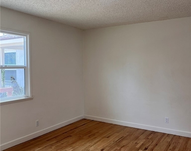 12725 La Cuarta Street - Photo Thumbnail 26