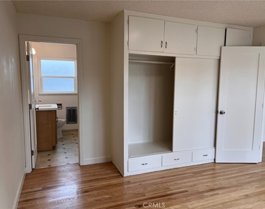 12725 La Cuarta Street - Photo Thumbnail 17