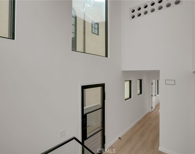 58 66th - Photo Thumbnail 25