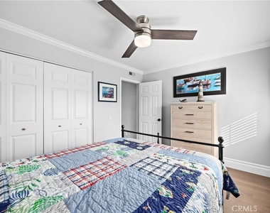 2463 Irvine - Photo Thumbnail 18