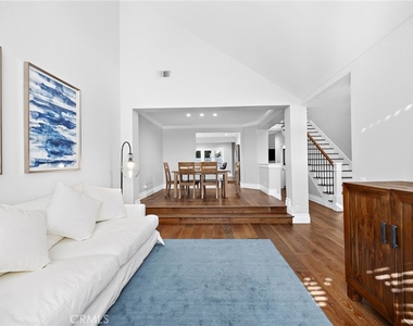 2463 Irvine - Photo Thumbnail 4