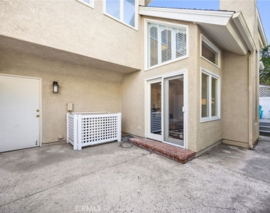 2463 Irvine - Photo Thumbnail 31