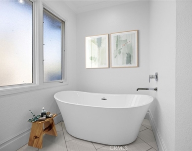 2463 Irvine - Photo Thumbnail 26
