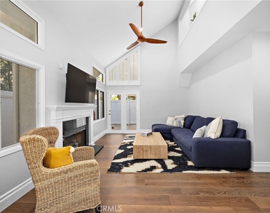 2463 Irvine - Photo Thumbnail 10