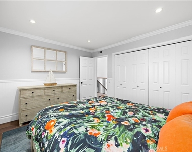 2463 Irvine - Photo Thumbnail 16