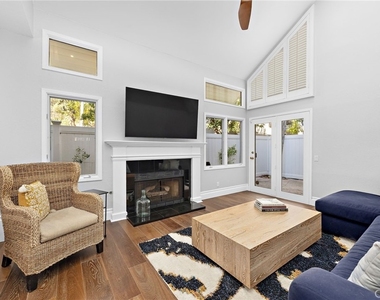 2463 Irvine - Photo Thumbnail 11