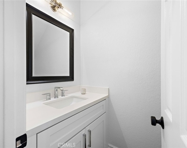 2463 Irvine - Photo Thumbnail 13