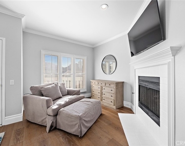 2463 Irvine - Photo Thumbnail 22