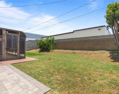 1708 E Cyrene - Photo Thumbnail 22