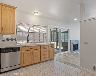 1708 E Cyrene - Photo Thumbnail 10