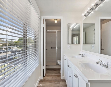 1708 E Cyrene - Photo Thumbnail 14