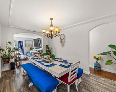 729 Second Avenue - Photo Thumbnail 32