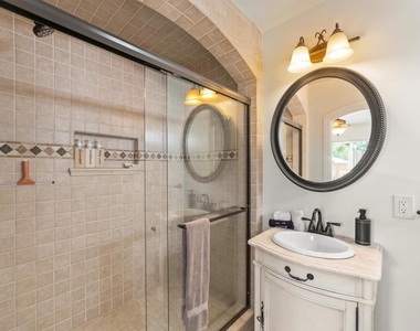 729 Second Avenue - Photo Thumbnail 35