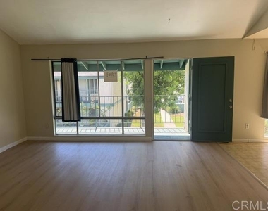 1817 E Grand Avenue - Photo Thumbnail 2