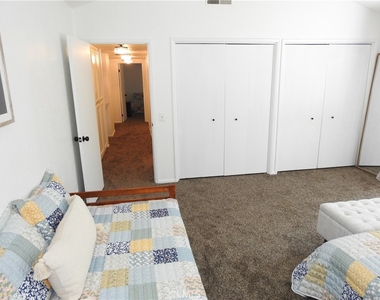 5041 Pine Ridge Avenue - Photo Thumbnail 26