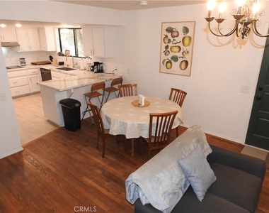 5041 Pine Ridge Avenue - Photo Thumbnail 4