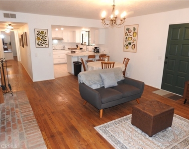 5041 Pine Ridge Avenue - Photo Thumbnail 6