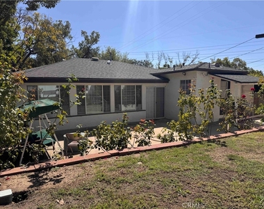 1827 Oakwood Avenue - Photo Thumbnail 26