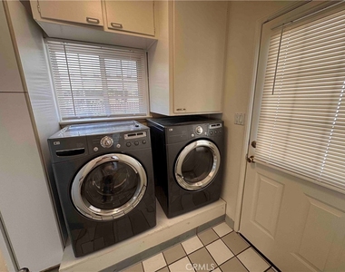 1827 Oakwood Avenue - Photo Thumbnail 14
