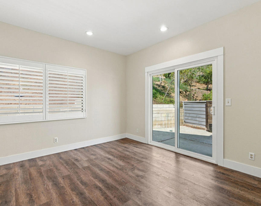 513 Walker Road - Photo Thumbnail 8