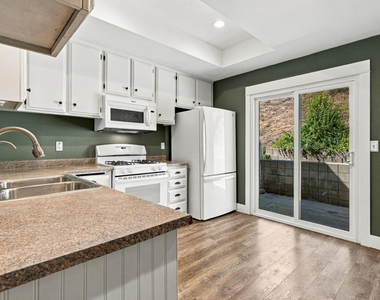 513 Walker Road - Photo Thumbnail 4