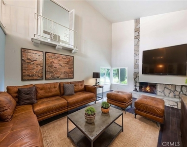 17850 Winterberry Street - Photo Thumbnail 5