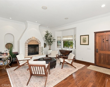 1115 California Street - Photo Thumbnail 3