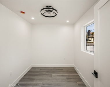 4981 Pearce - Photo Thumbnail 14
