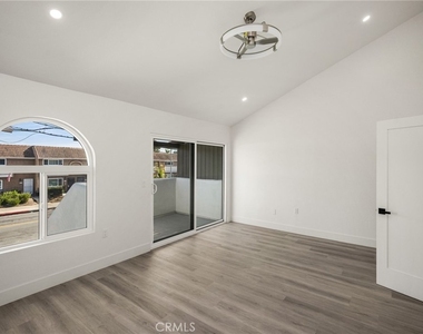4981 Pearce - Photo Thumbnail 23