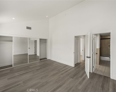 4981 Pearce - Photo Thumbnail 24