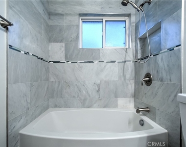 1212 W Woodcrest Avenue - Photo Thumbnail 20