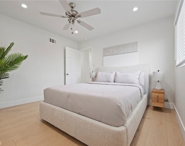 11502 Mac Street - Photo Thumbnail 9