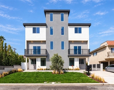 3405 Tilden Avenue - Photo Thumbnail 2