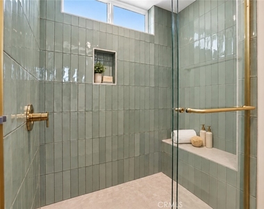 3405 Tilden Avenue - Photo Thumbnail 13