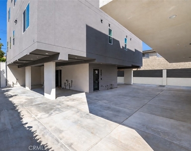 3405 Tilden Avenue - Photo Thumbnail 19