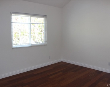 26832 Bridlewood Drive - Photo Thumbnail 25