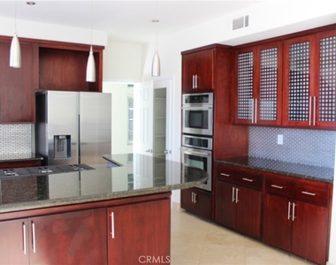 26832 Bridlewood Drive - Photo Thumbnail 12