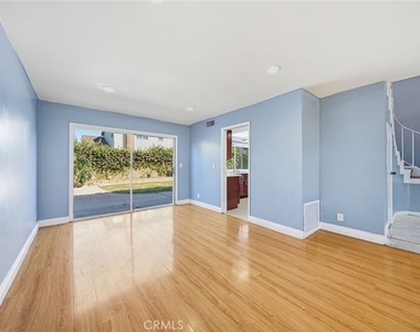 7711 Concordia Pl - Photo Thumbnail 12