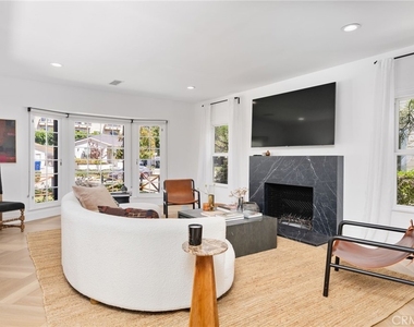 11110 Landale Street - Photo Thumbnail 8