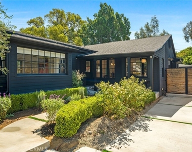 11110 Landale Street - Photo Thumbnail 3