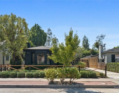 11110 Landale Street - Photo Thumbnail 4