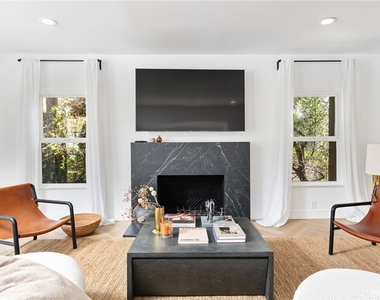 11110 Landale Street - Photo Thumbnail 9