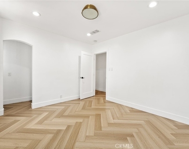 11110 Landale Street - Photo Thumbnail 33